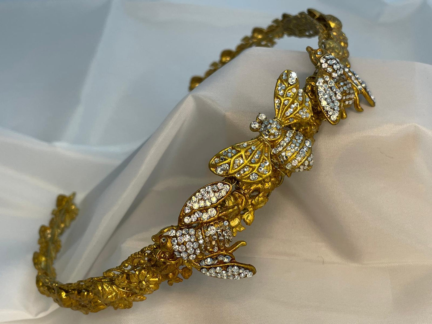 Three mixed bees tiara