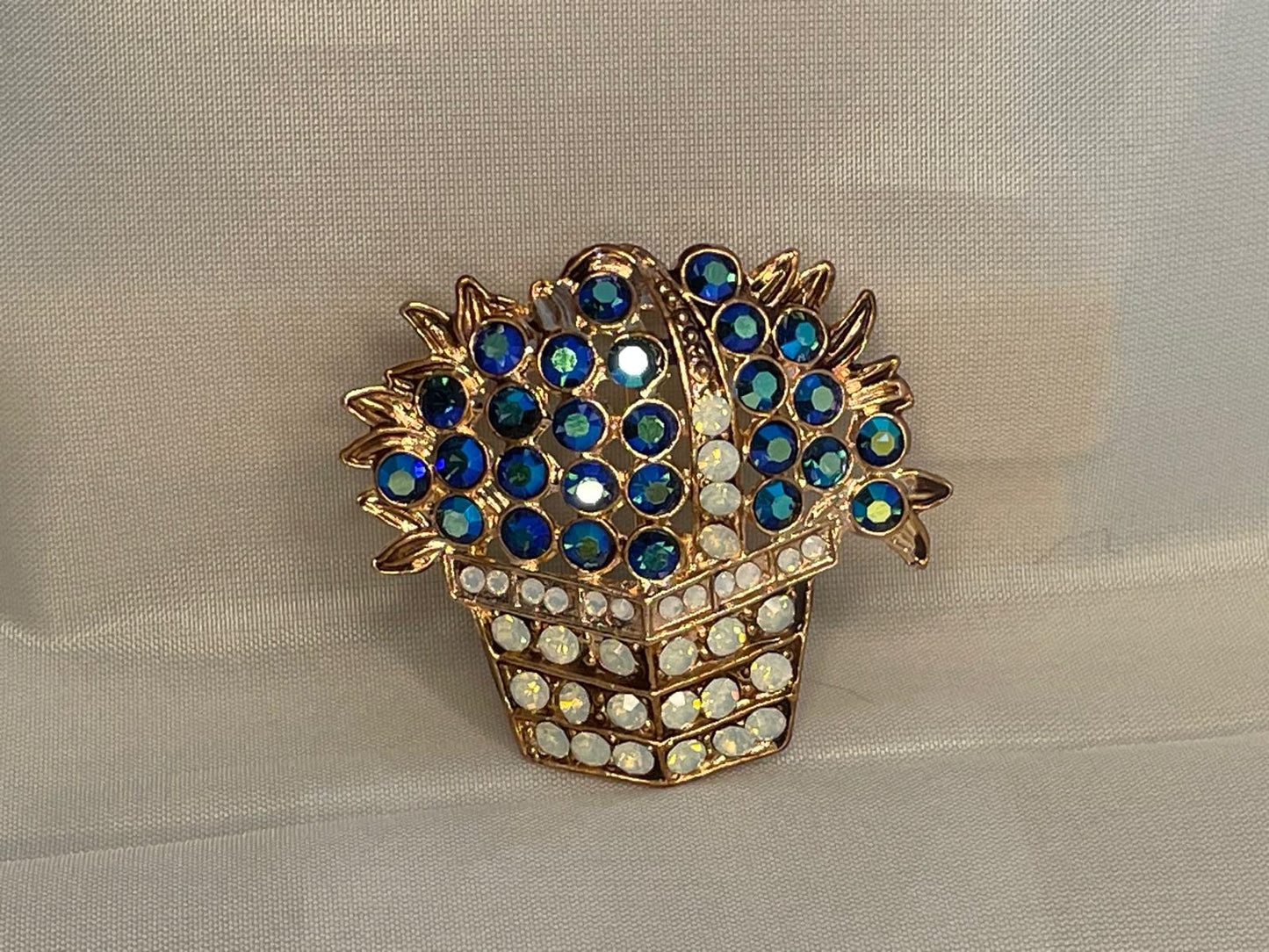 Basket of flowers brooch
