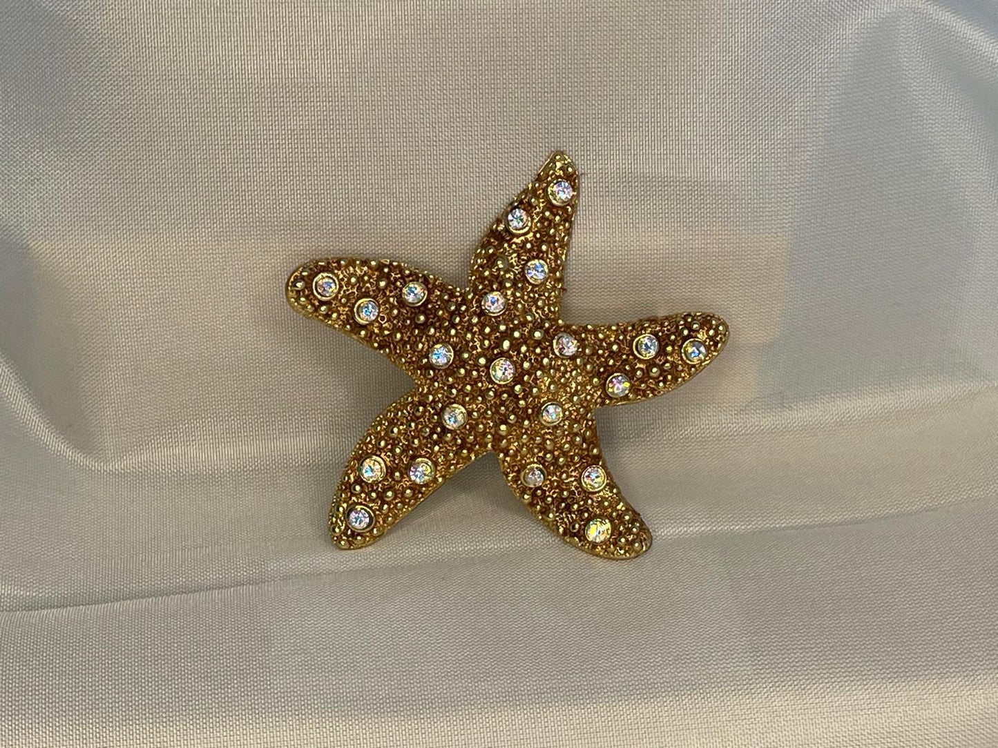 Starfish brooch