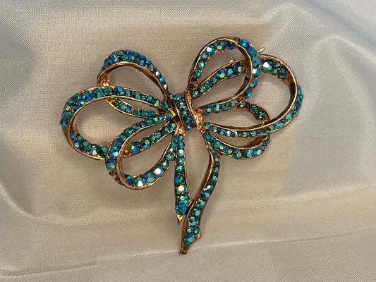 Large bow brooch