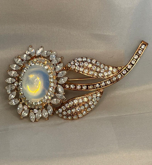 Large sunflower brooch